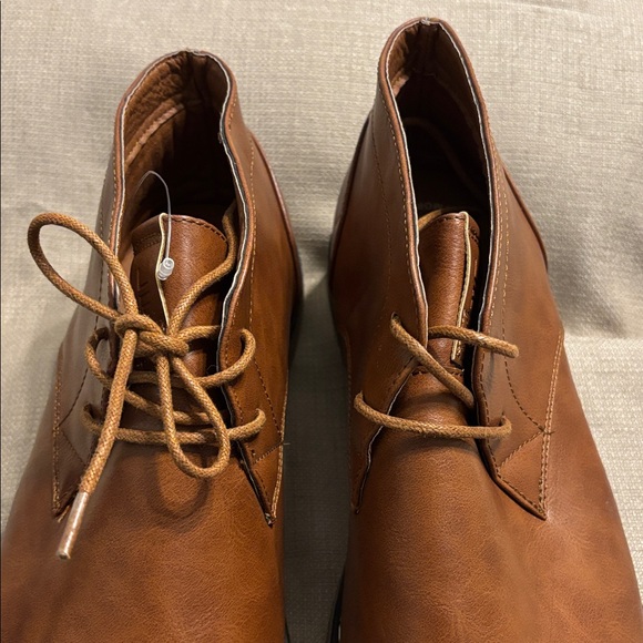 London Fog Blackburn Chukka Boots - Picture 3 of 9